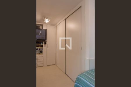 Casa à venda com 220m², 3 quartos e 2 vagas Casa à venda com 220m², 3 quartos e 2 vagasQuarto 2