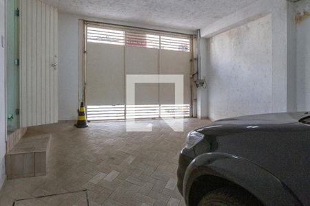 Casa à venda com 220m², 3 quartos e 2 vagas Casa à venda com 220m², 3 quartos e 2 vagasGaragem