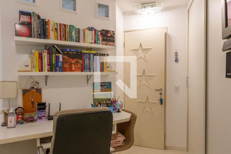 Casa à venda com 220m², 3 quartos e 2 vagas Casa à venda com 220m², 3 quartos e 2 vagasQuarto 2