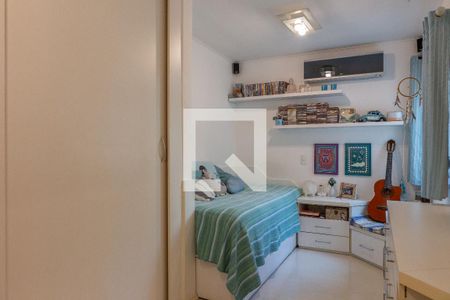 Casa à venda com 220m², 3 quartos e 2 vagas Casa à venda com 220m², 3 quartos e 2 vagasQuarto 2