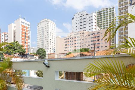 Casa à venda com 220m², 3 quartos e 2 vagas Casa à venda com 220m², 3 quartos e 2 vagasVista do Quintal