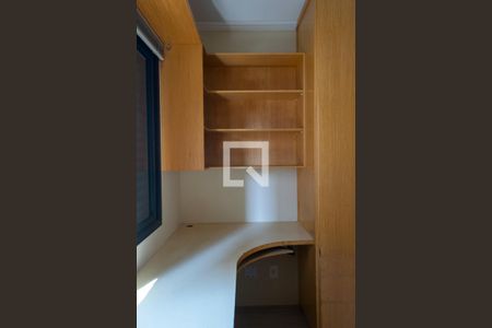 Apartamento à venda com 185m², 4 quartos e 2 vagas Apartamento à venda com 185m², 4 quartos e 2 vagasQuarto