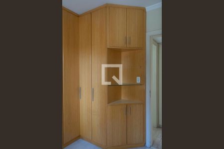 Apartamento à venda com 185m², 4 quartos e 2 vagas Apartamento à venda com 185m², 4 quartos e 2 vagasQuarto