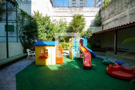Apartamento à venda com 70m², 2 quartos e 1 vaga Apartamento à venda com 70m², 2 quartos e 1 vagaÁrea Comum - Playground