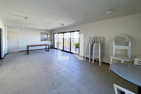 Apartamento para alugar com 48m², 1 quarto e 1 vaga Apartamento para alugar com 48m², 1 quarto e 1 vagaÁrea comum - Salão de festas