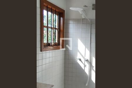 Casa à venda com 120m², 3 quartos e 2 vagas Casa à venda com 120m², 3 quartos e 2 vagasBanheiro da Suíte