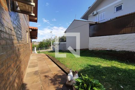 Casa à venda com 120m², 3 quartos e 2 vagas Casa à venda com 120m², 3 quartos e 2 vagasPatio