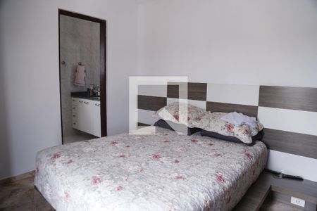 Casa à venda com 154m², 3 quartos e 4 vagasSuíte