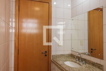 Apartamento para alugar com 147m², 4 quartos e 2 vagas Apartamento para alugar com 147m², 4 quartos e 2 vagasBanheiro Social
