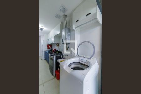 Apartamento à venda com 165m², 4 quartos e 2 vagas Apartamento à venda com 165m², 4 quartos e 2 vagasÁrea de Serviço