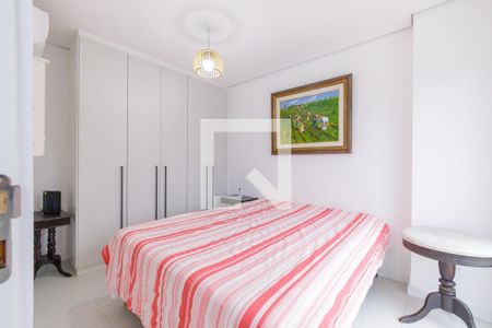 Apartamento à venda com 165m², 4 quartos e 2 vagas Apartamento à venda com 165m², 4 quartos e 2 vagasQuarto 2