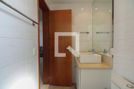 Banheiro Social  de apartamento para alugar com 2 quartos, 67m² em Vila Azevedo, São Paulo