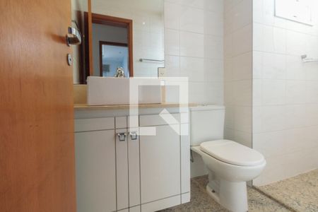Banheiro Social  de apartamento para alugar com 2 quartos, 67m² em Vila Azevedo, São Paulo
