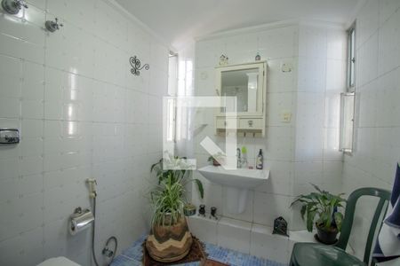 Apartamento à venda com 110m², 3 quartos e 1 vaga Apartamento à venda com 110m², 3 quartos e 1 vagaBanheiro Social