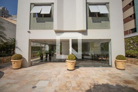 Apartamento à venda com 110m², 3 quartos e 1 vaga Apartamento à venda com 110m², 3 quartos e 1 vagaFachada