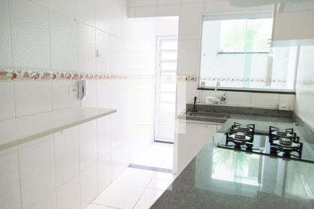 Casa de condomínio à venda com 83m², 2 quartos e 2 vagasCozinha