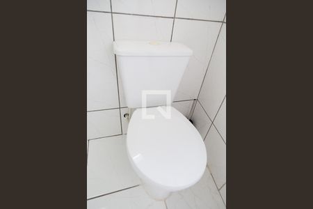 Casa de condomínio à venda com 83m², 2 quartos e 2 vagasBanheiro do Quarto 2