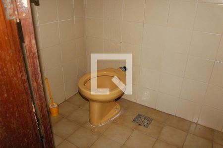 Casa para alugar com 361m², 5 quartos e 3 vagasBanheiro de Serviço