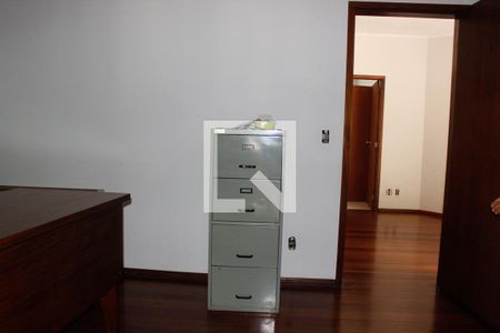 Casa para alugar com 361m², 5 quartos e 3 vagasEscritório