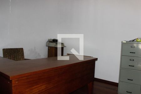 Casa para alugar com 361m², 5 quartos e 3 vagasEscritório