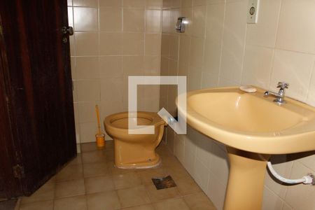 Casa para alugar com 361m², 5 quartos e 3 vagasBanheiro de Serviço