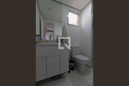 Apartamento para alugar com 72m², 2 quartos e 2 vagas Apartamento para alugar com 72m², 2 quartos e 2 vagasBanheiro da Suíte