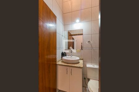 Casa à venda com 150m², 3 quartos e 5 vagas Casa à venda com 150m², 3 quartos e 5 vagasBanheiro