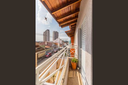 Casa à venda com 150m², 3 quartos e 5 vagas Casa à venda com 150m², 3 quartos e 5 vagasVaranda do Quarto 1/2