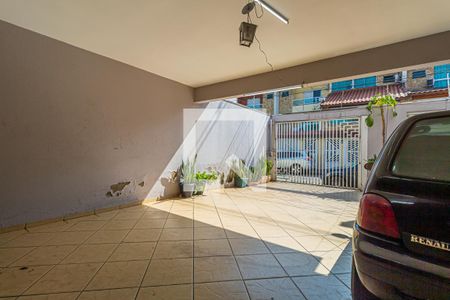 Casa à venda com 150m², 3 quartos e 5 vagas Casa à venda com 150m², 3 quartos e 5 vagasGaragem