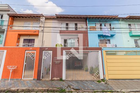 Casa à venda com 150m², 3 quartos e 5 vagas Casa à venda com 150m², 3 quartos e 5 vagasFachada