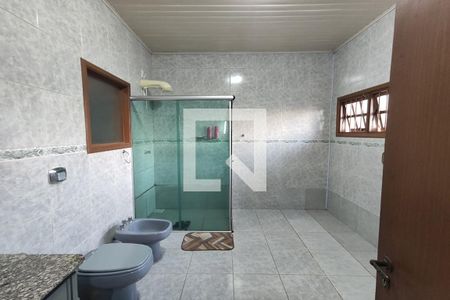Casa à venda com 284m², 3 quartos e 5 vagas Casa à venda com 284m², 3 quartos e 5 vagasBanheiro da Suíte 1