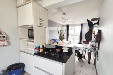 Apartamento à venda com 47m², 2 quartos e 1 vaga Apartamento à venda com 47m², 2 quartos e 1 vagaCozinha e Área de Serviço
