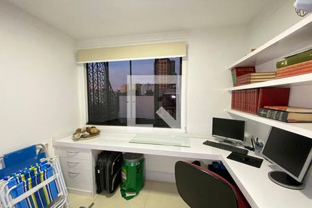 Apartamento à venda com 110m², 3 quartos e sem vagaEscritório