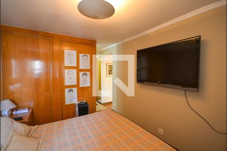 Apartamento à venda com 270m², 3 quartos e 4 vagas Apartamento à venda com 270m², 3 quartos e 4 vagasQuarto 2