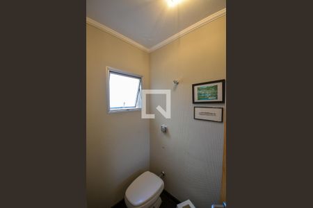 Apartamento à venda com 270m², 3 quartos e 4 vagas Apartamento à venda com 270m², 3 quartos e 4 vagasLavabo