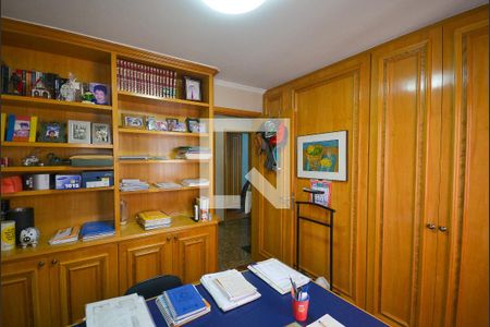 Apartamento à venda com 270m², 3 quartos e 4 vagas Apartamento à venda com 270m², 3 quartos e 4 vagasQuarto 1