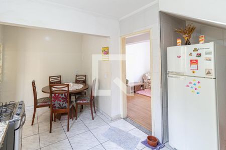Casa à venda com 110m², 2 quartos e 2 vagas Casa à venda com 110m², 2 quartos e 2 vagasCozinha