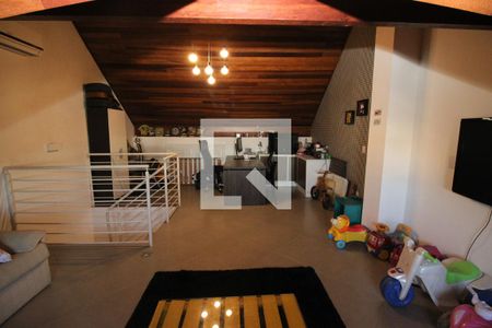 Casa de condomínio à venda com 137m², 3 quartos e 2 vagas Casa de condomínio à venda com 137m², 3 quartos e 2 vagasSotão da Casa