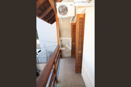 Casa de condomínio à venda com 137m², 3 quartos e 2 vagas Casa de condomínio à venda com 137m², 3 quartos e 2 vagasSacada do Quarto Suíte