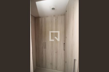 Casa de condomínio à venda com 137m², 3 quartos e 2 vagas Casa de condomínio à venda com 137m², 3 quartos e 2 vagasCloset da suíte