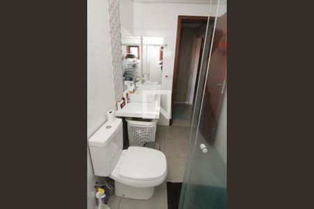 Casa de condomínio à venda com 137m², 3 quartos e 2 vagas Casa de condomínio à venda com 137m², 3 quartos e 2 vagasBanheiro da Suíte