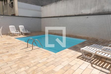 Apartamento à venda com 140m², 3 quartos e 2 vagas Apartamento à venda com 140m², 3 quartos e 2 vagasÁrea comum - Piscina