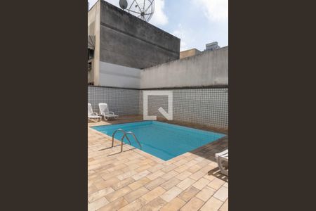 Apartamento à venda com 140m², 3 quartos e 2 vagas Apartamento à venda com 140m², 3 quartos e 2 vagasÁrea comum - Piscina