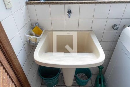 Apartamento à venda com 140m², 3 quartos e 2 vagas Apartamento à venda com 140m², 3 quartos e 2 vagasÁrea de Serviço