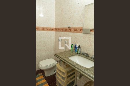 Apartamento à venda com 140m², 3 quartos e 2 vagas Apartamento à venda com 140m², 3 quartos e 2 vagasBanheiro da Suíte