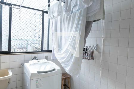 Apartamento à venda com 140m², 3 quartos e 2 vagas Apartamento à venda com 140m², 3 quartos e 2 vagasÁrea de Serviço