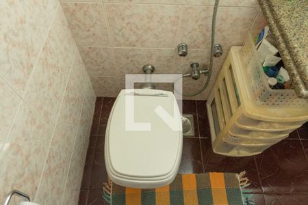 Apartamento à venda com 140m², 3 quartos e 2 vagas Apartamento à venda com 140m², 3 quartos e 2 vagasBanheiro da Suíte