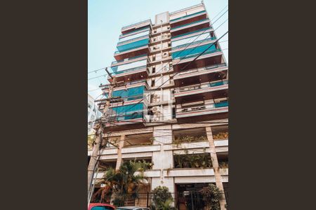 Apartamento à venda com 140m², 3 quartos e 2 vagas Apartamento à venda com 140m², 3 quartos e 2 vagasFachada