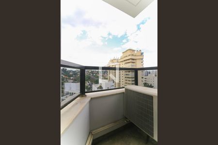 Apartamento à venda com 370m², 3 quartos e 6 vagas Apartamento à venda com 370m², 3 quartos e 6 vagasVaranda Quarto 2