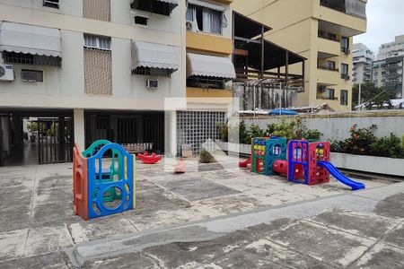 Apartamento à venda com 72m², 2 quartos e 1 vaga Apartamento à venda com 72m², 2 quartos e 1 vagaÁrea comum - Playground